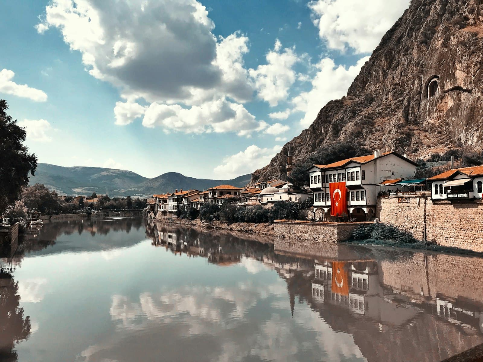 Van — fotoğraf: Emre / Unsplash